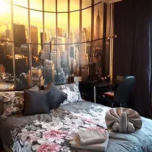  Проживание в семье New York - Guest Near The Airport, Transport Possibility